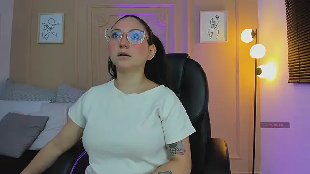 lucy neil online show from 5, 2, 2026