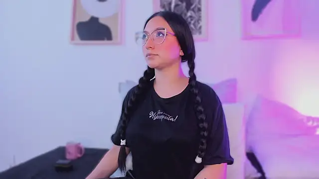 lucy neil online show from 13, 2, 2026