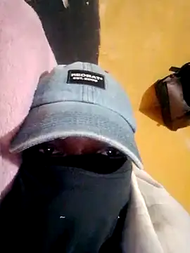 Snapshot of LULE37587001 chatting on 16, 11, 2025 LULE37587001 online show from 16, 11, 2025