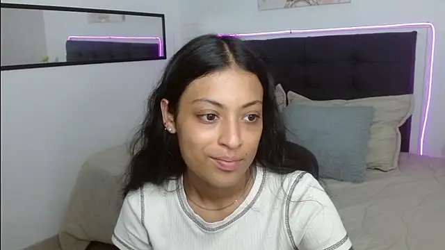 Snapshot of vaness_weet chatting on 18, 4, 2026 vaness weet online show from 18, 4, 2026
