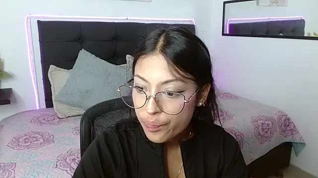 Snapshot of vaness_weet chatting on 16, 5, 2026 vaness weet online show from 16, 5, 2026