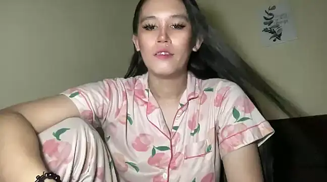 Snapshot of MeganTheRarest chatting on 7, 1, 2025 MeganTheRarest online show from 7, 1, 2025