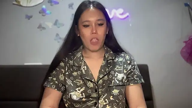 Snapshot of MeganTheRarest chatting on 9, 10, 2025 MeganTheRarest online show from 9, 10, 2025