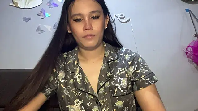 Snapshot of MeganTheRarest chatting on 15, 11, 2025 MeganTheRarest online show from 15, 11, 2025