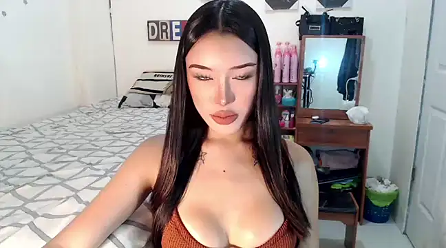 wiggle nibble online show from 12, 12, 2024