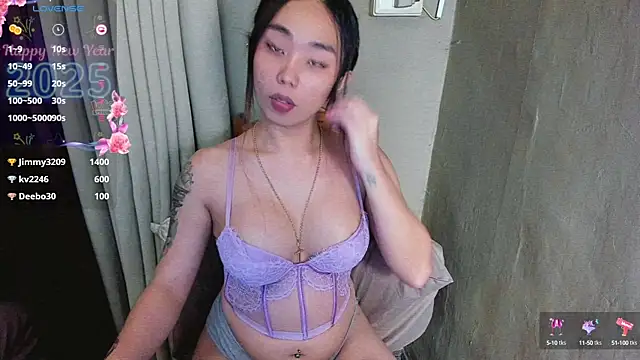 MissAyaCollins online show from 2, 1, 2025