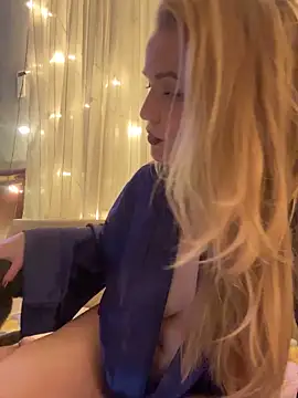 Lady  Maria online show from 4, 2, 2025