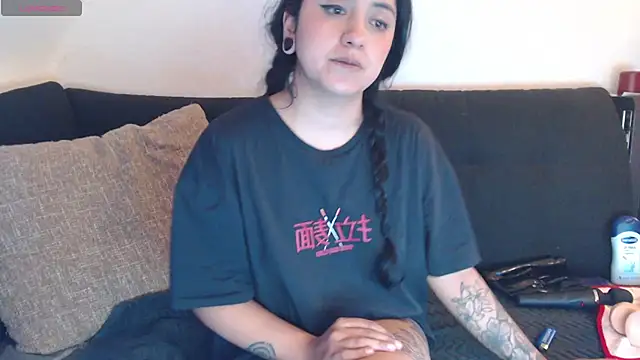 Snapshot of AbsentaVert chatting on 6, 10, 2025 AbsentaVert online show from 6, 10, 2025