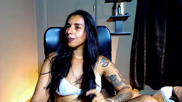 Snapshot of Desipleasure chatting on 1, 2, 2025 Desipleasure online show from 1, 2, 2025