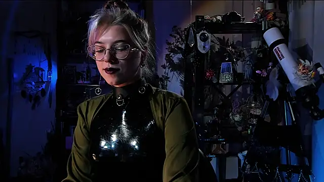 Scarlett Wanner online show from 5, 3, 2025