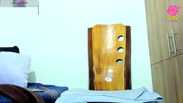 Bessie32 online show from 24, 2, 2026