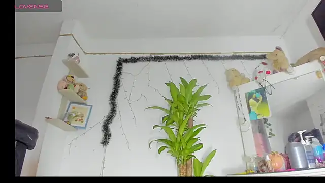 khalyn jenner online show from 4, 10, 2025