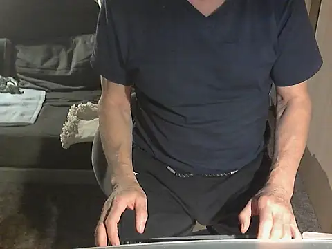 kiam471 online show from 12, 1, 2025