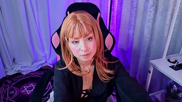Snapshot of Cinamoonn chatting on 18, 7, 2026 Cinamoonn online show from 18, 7, 2026