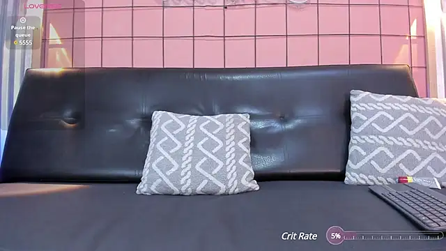 mensia hernandz online show from 26, 2, 2025