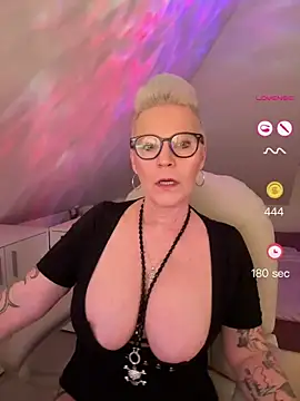 German Milf online show from 18, 5, 2026
