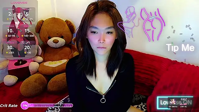 TR4NSCUTI3 online show from 26, 2, 2026