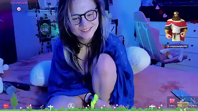 Snapshot of Cutiepiespanks chatting on 3, 3, 2025 Cutiepiespanks online show from 3, 3, 2025