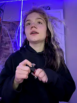 Snapshot of Cutiepiespanks chatting on 23, 10, 2025 Cutiepiespanks online show from 23, 10, 2025