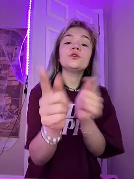 Snapshot of Cutiepiespanks chatting on 3, 11, 2025 Cutiepiespanks online show from 3, 11, 2025