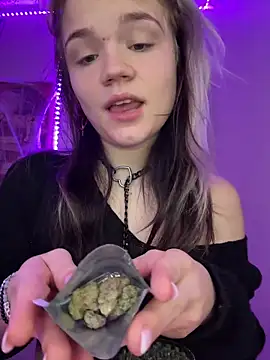 Snapshot of Cutiepiespanks chatting on 4, 11, 2025 Cutiepiespanks online show from 4, 11, 2025