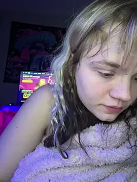 Snapshot of Cutiepiespanks chatting on 3, 2, 2026 Cutiepiespanks online show from 3, 2, 2026