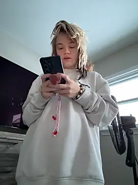 Snapshot of Cutiepiespanks chatting on 8, 2, 2026 Cutiepiespanks online show from 8, 2, 2026