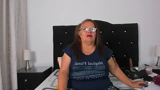 Keira Lennox online show from 20, 11, 2025