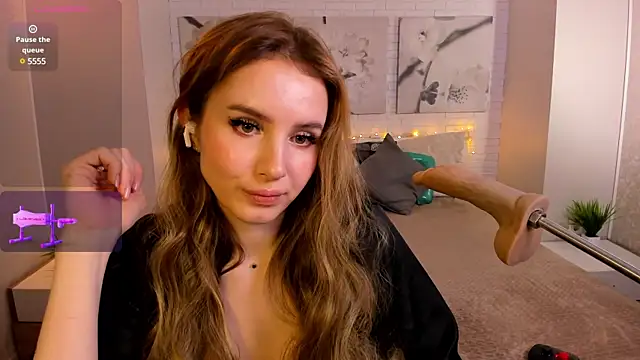 Snapshot of Betty_June chatting on 15, 2, 2025 Betty June online show from 15, 2, 2025