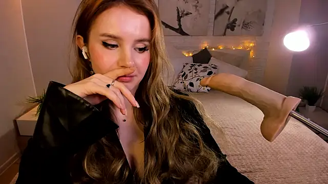 Snapshot of Betty_June chatting on 21, 2, 2025 Betty June online show from 21, 2, 2025