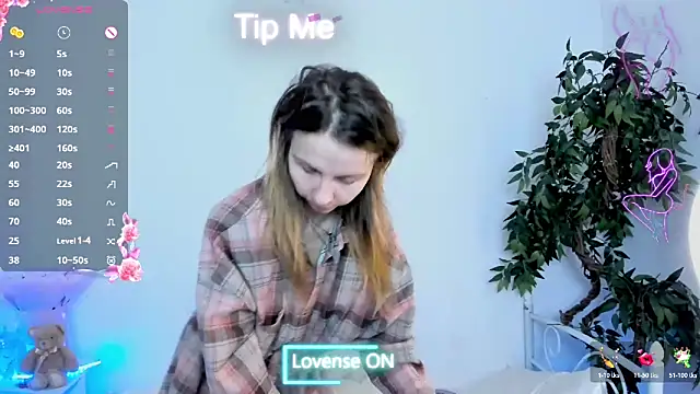 Snapshot of Bell_a_mi_ chatting on 7, 4, 2026 Bell a mi online show from 7, 4, 2026