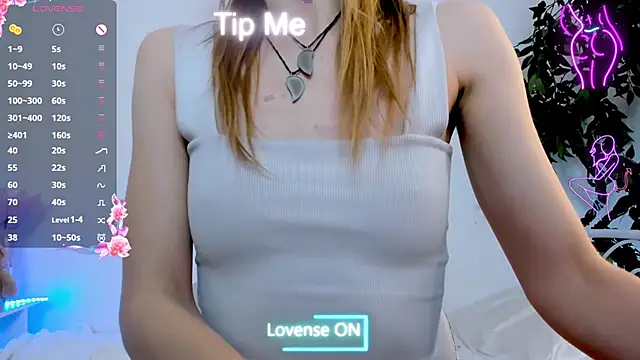 Snapshot of Bell_a_mi_ chatting on 8, 4, 2026 Bell a mi online show from 8, 4, 2026