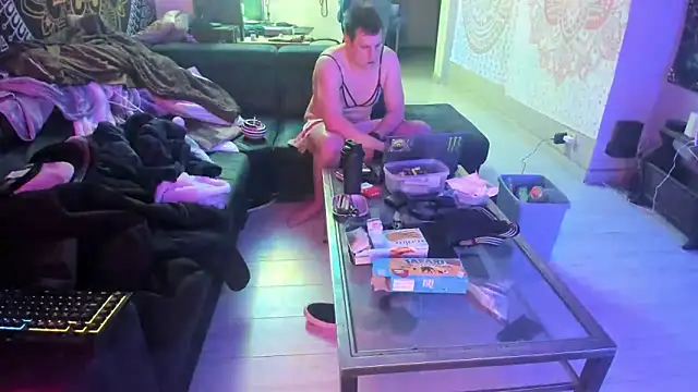 Snapshot of slankecrosdresser chatting on 16, 2, 2025 slankecrosdresser online show from 16, 2, 2025