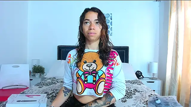 ZulyMichels online show from 3, 3, 2025