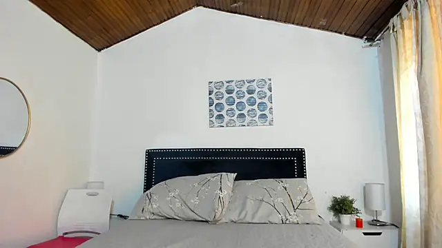 ZulyMichels online show from 12, 11, 2025