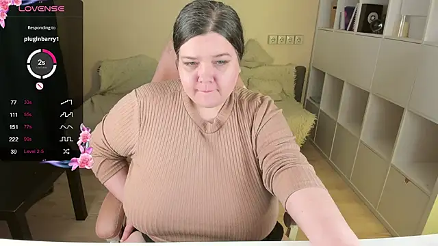 PlumPie online show from 8, 11, 2025