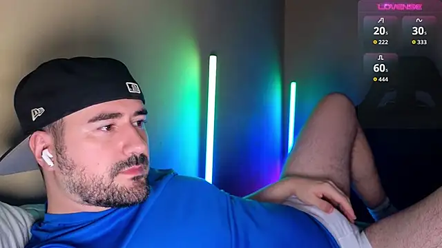 Snapshot of DominantTheo chatting on 4, 3, 2026 DominantTheo online show from 4, 3, 2026