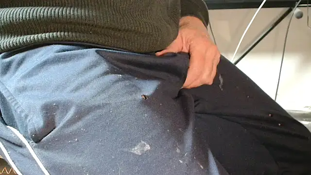 Snapshot of blow2gold chatting on 6, 11, 2025 blow2gold online show from 6, 11, 2025