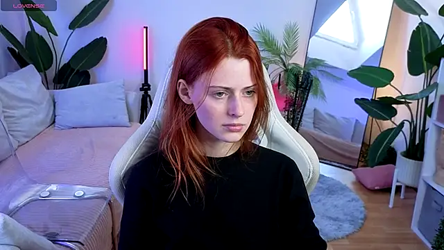 doll lesli online show from 8, 11, 2025