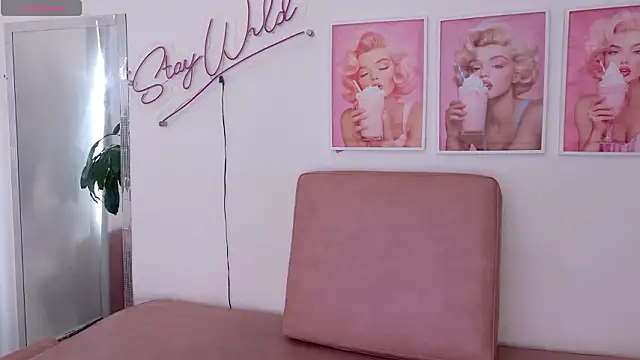 Snapshot of Adele_LatinLady chatting on 5, 2, 2026 Adele LatinLady online show from 5, 2, 2026