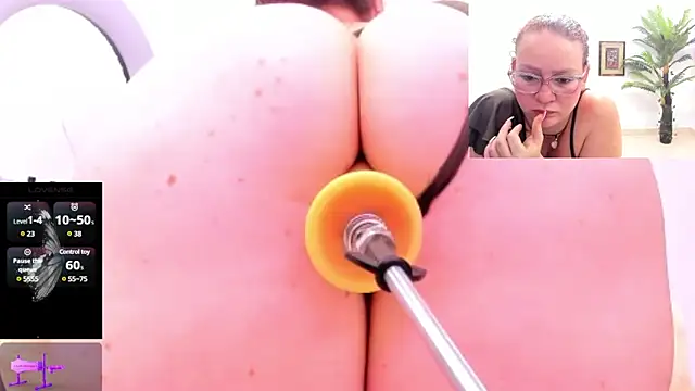 Paulina Davis  online show from 19, 3, 2025