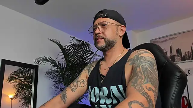 MrFrank tattoo online show from 29, 1, 2025