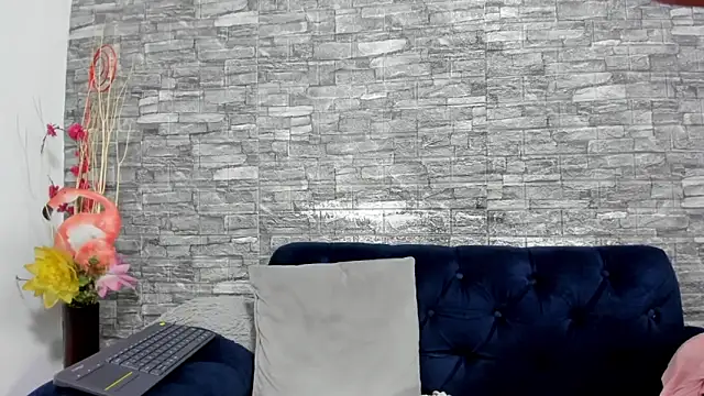 LizzRouse online show from 23, 2, 2025