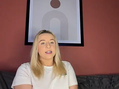 Strongqueen online show from 24, 12, 2024