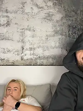 Strongqueen online show from 17, 1, 2025