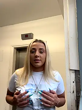 Strongqueen online show from 20, 9, 2025