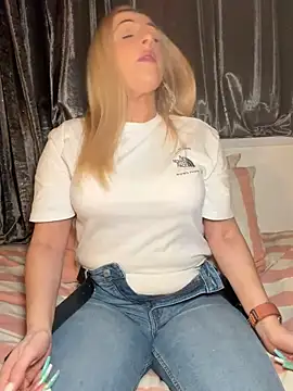 Snapshot of Strongqueen chatting on 15, 3, 2026 Strongqueen online show from 15, 3, 2026