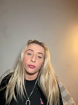 Snapshot of Strongqueen chatting on 27, 3, 2026 Strongqueen online show from 27, 3, 2026