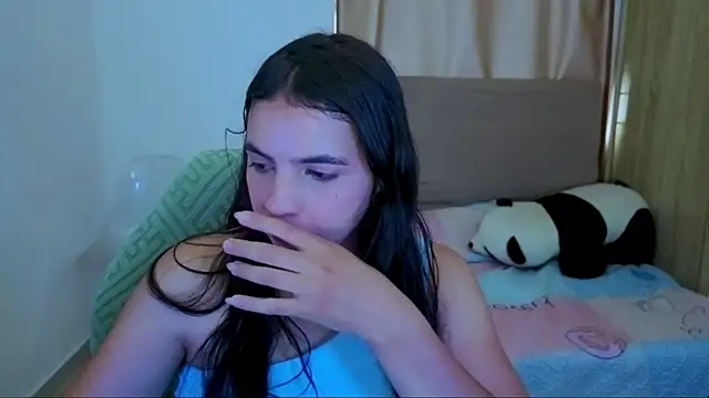 Snapshot of _elenna chatting on 7, 7, 2026 elenna online show from 7, 7, 2026