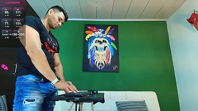 Snapshot of GendersonFit chatting on 24, 10, 2025 GendersonFit online show from 24, 10, 2025